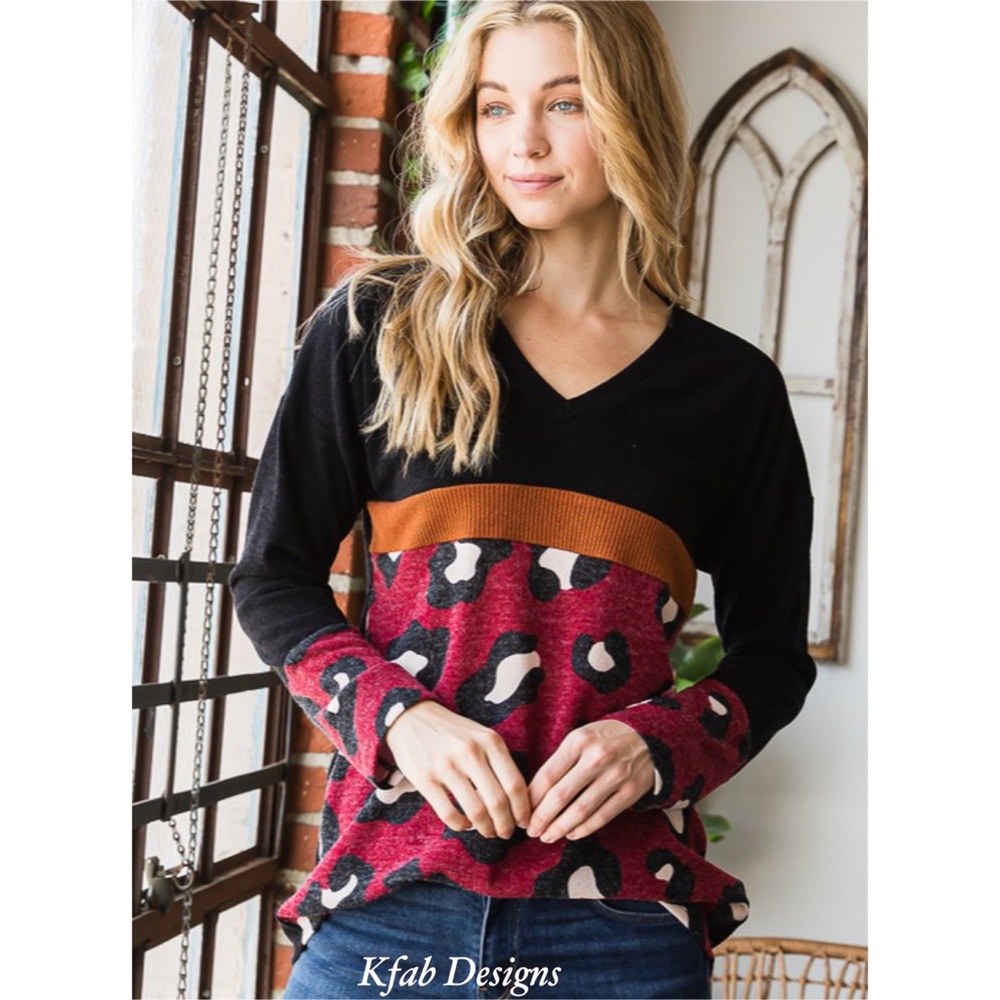 ❤️LAST 1! V Neck Soft Ribbed Color Block Animal Print Contrast Top! - Picture 1 of 12